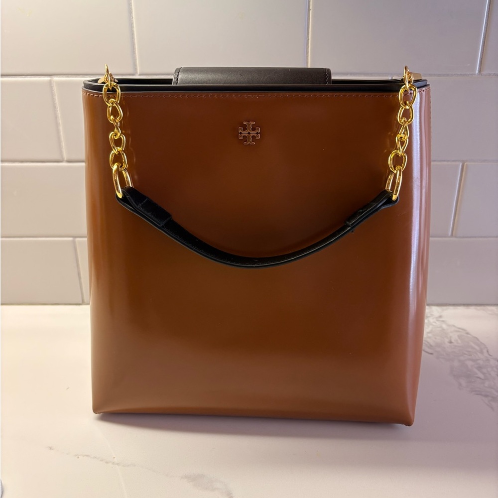 Tory Burch Brown patent Leather Emerson small bucket bag
